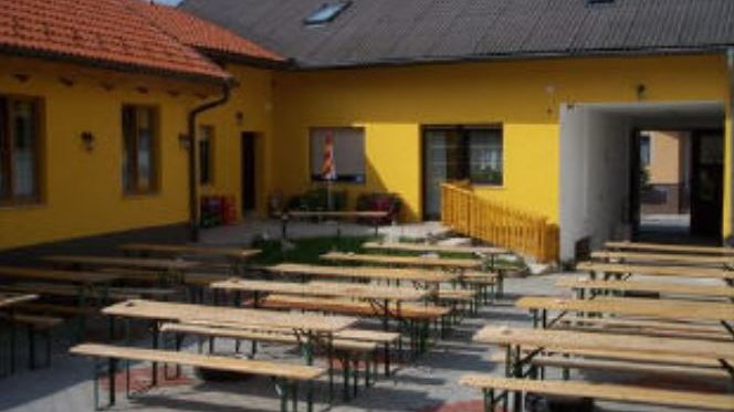 cropped-heuriger-huber.jpg