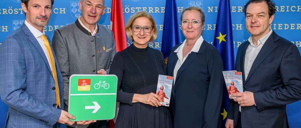 Radfahren entlang der „Schlösserreich Runde“ im Marchfeld