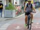 Beim Überholen im Ortsgebiet beträgt der Mindestüberholabstand 1,5 Meter, im Freiland 2 Meter. Doch nicht immer werden diese Abstände von Autos auch eingehalten. © pixabay/surprising media-cyclist
